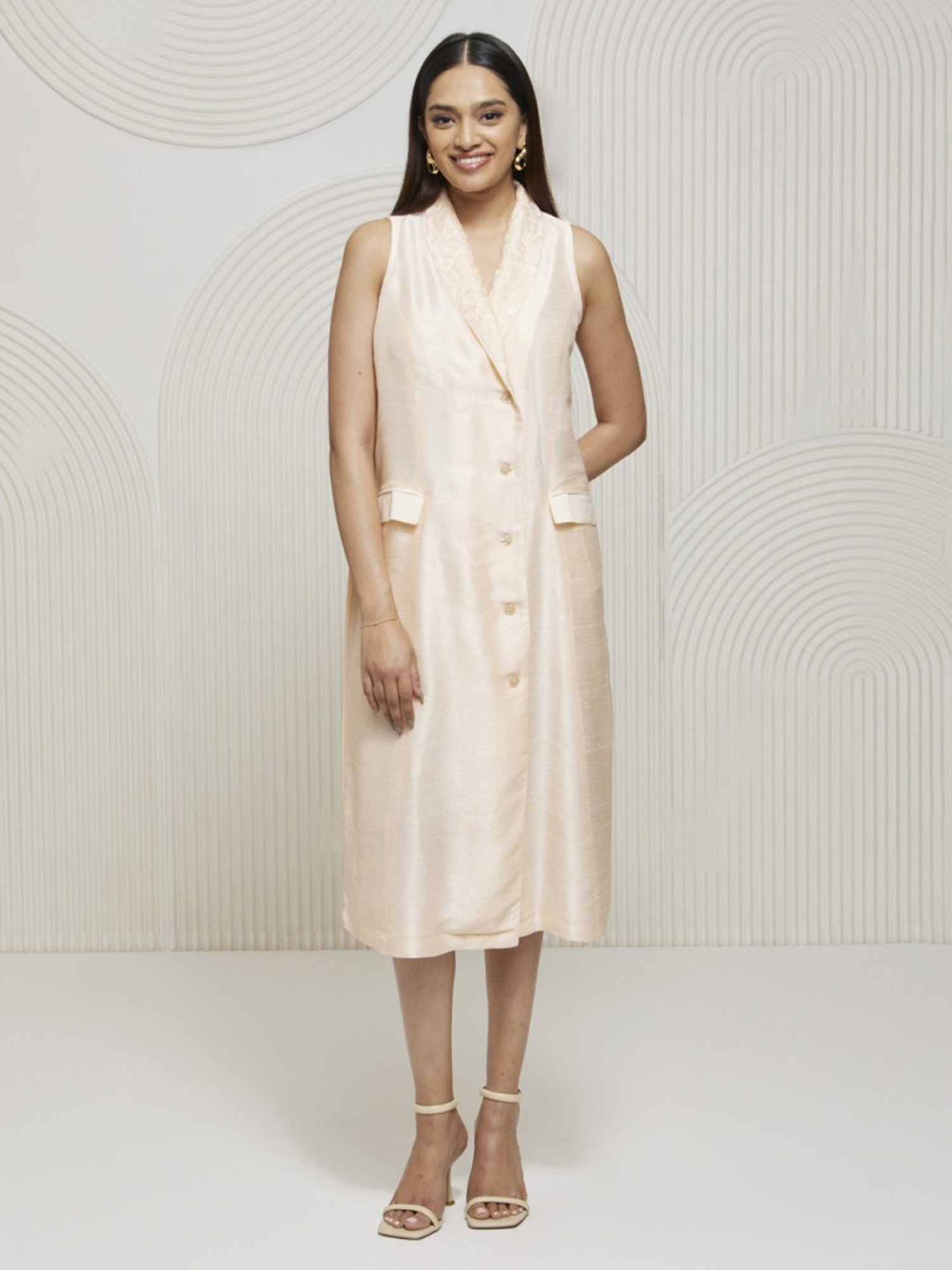 Artagai Shell Shawl Collar Jacket Dress with Kashida Embroidery