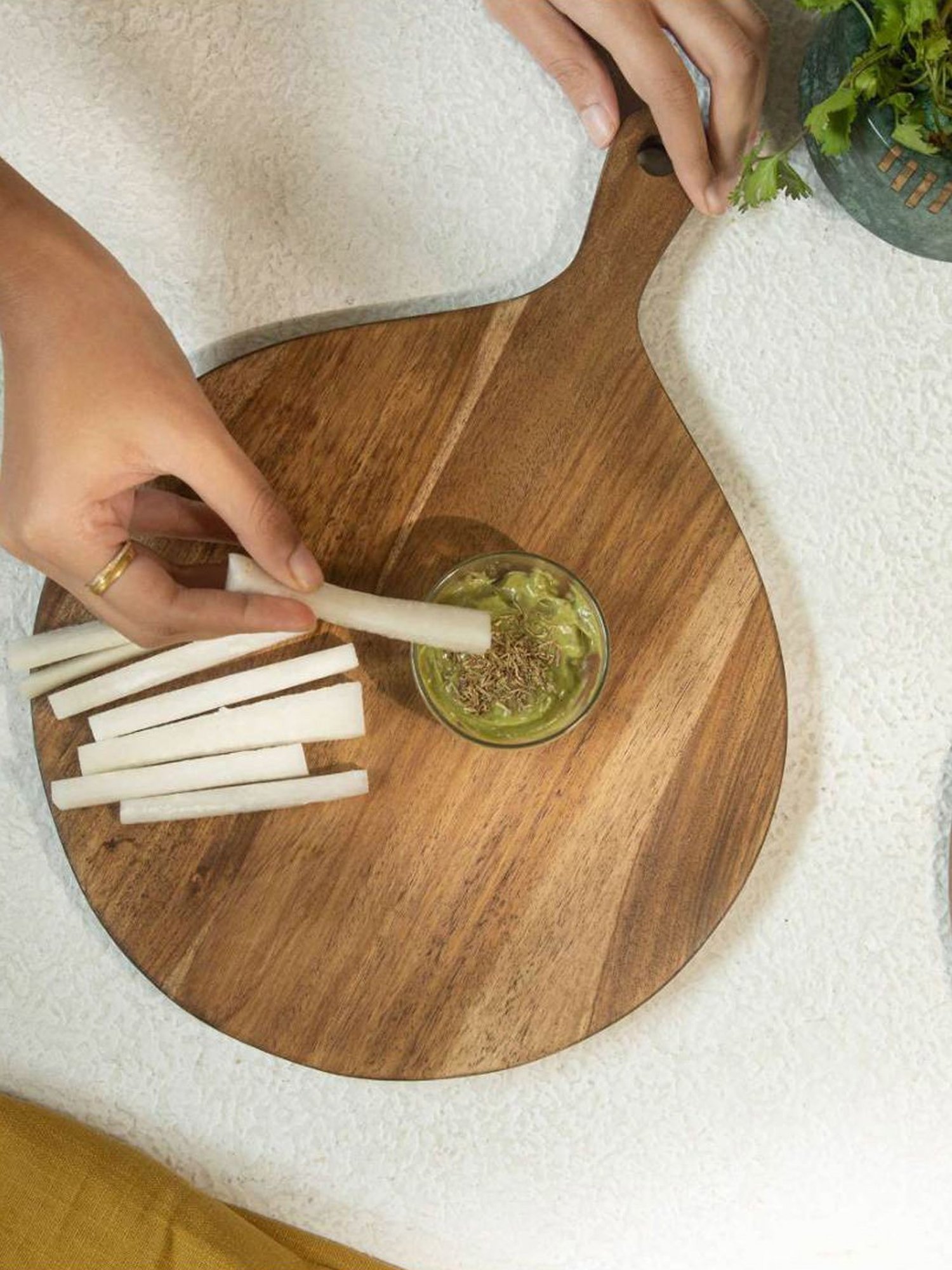 Ellementry Laimai Natural Sheesham Wood Small Chopping Board