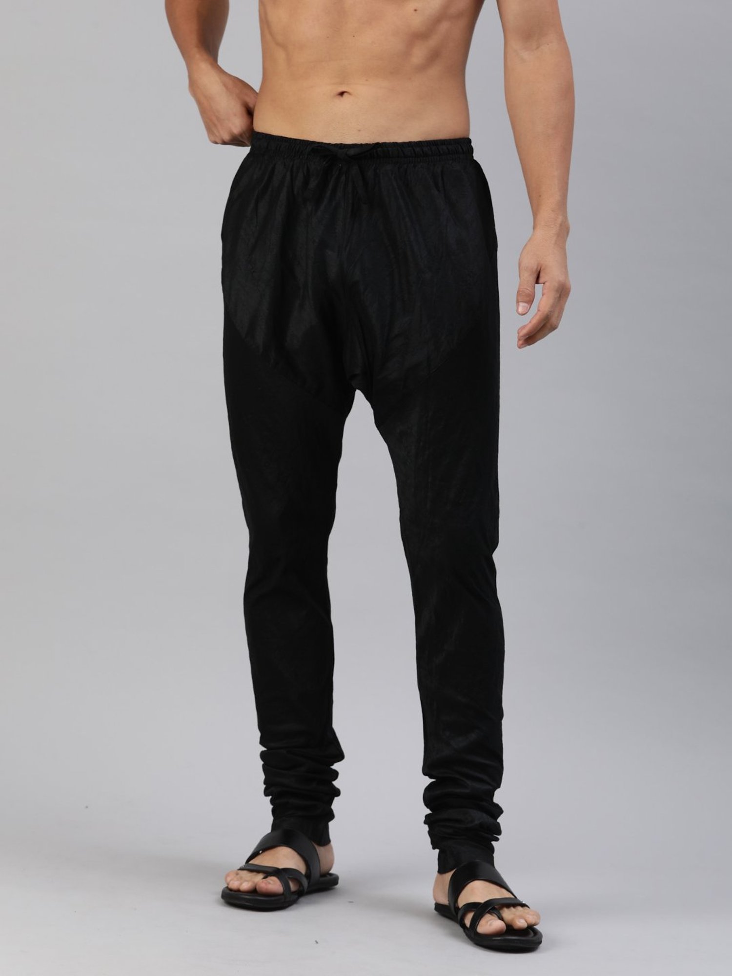 Manthan Black Regular Fit Churidars