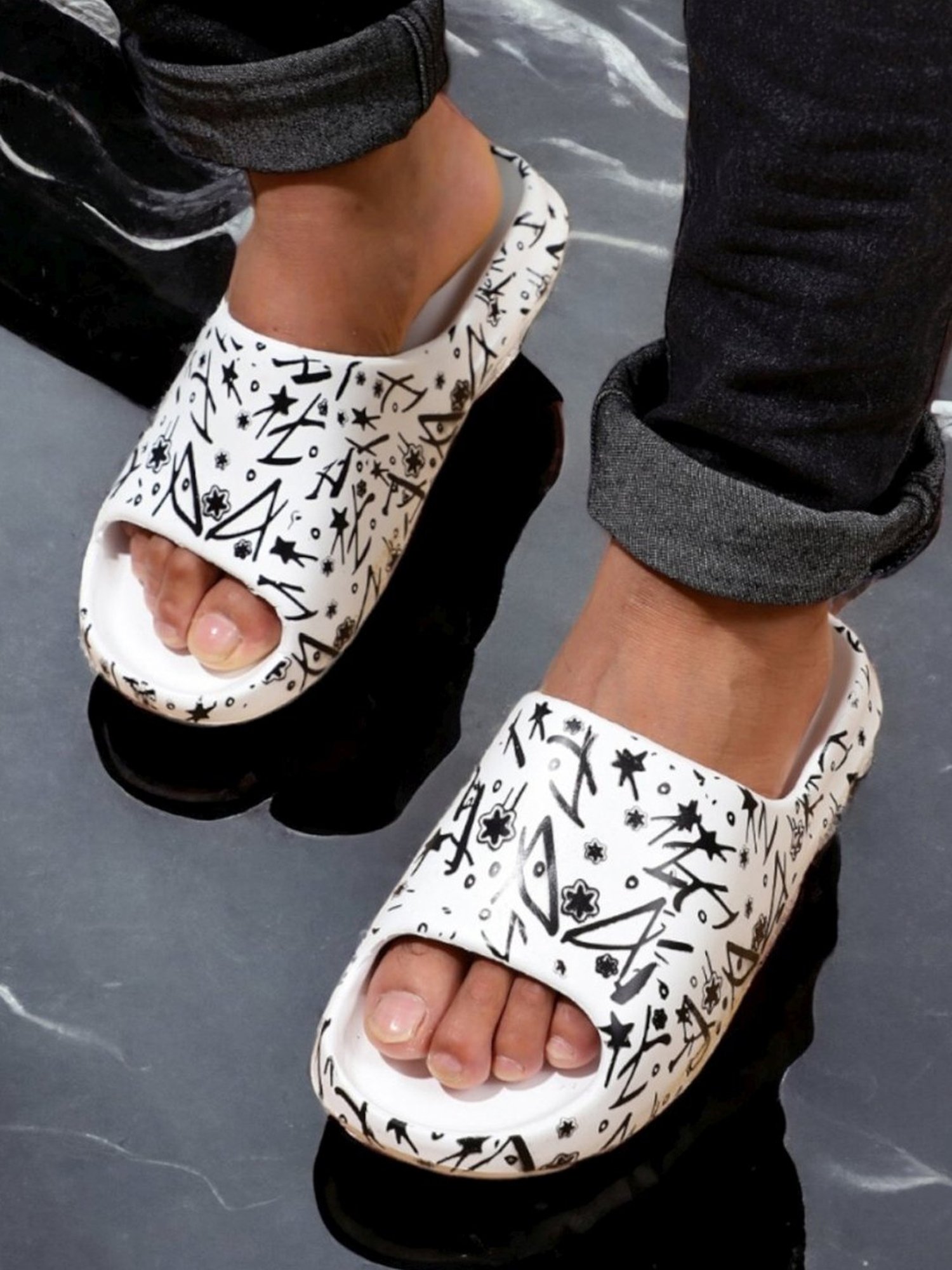 Pampy Angel Men's White Slides