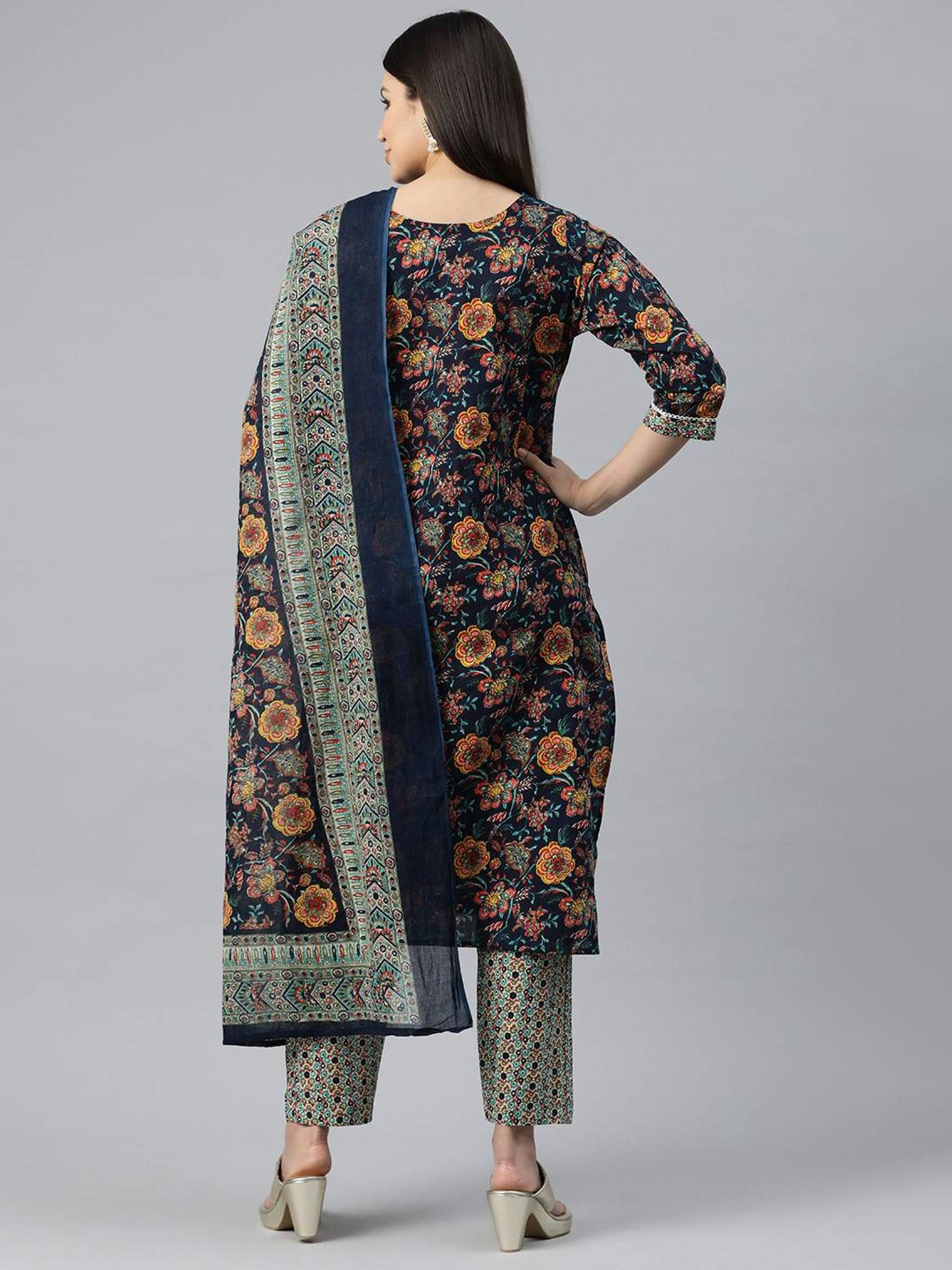 READIPRINT FASHIONS Blue Cotton Floral Print Kurta Pant Set With Dupatta