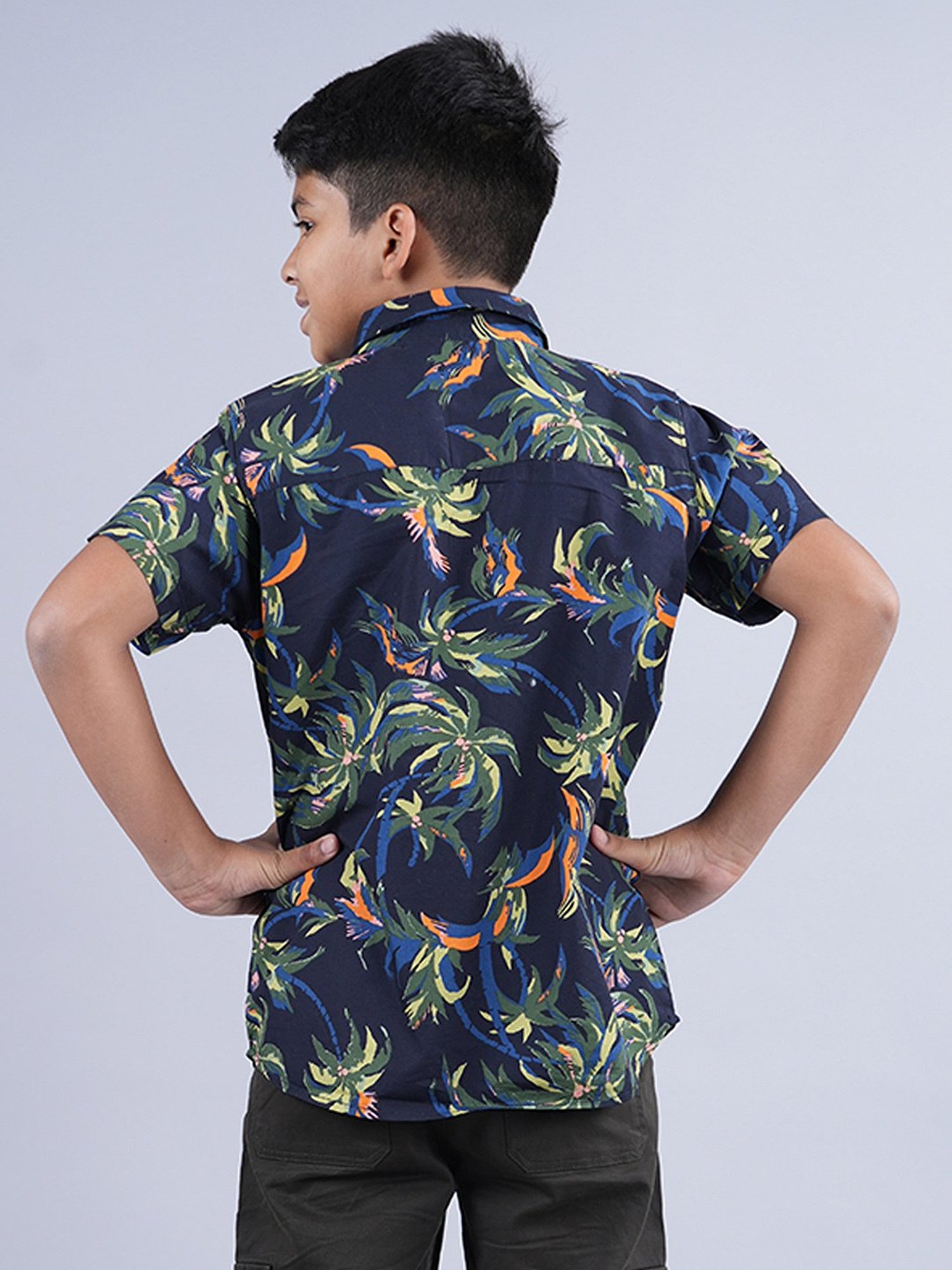 Kiddopanti Kids Navy & Green Printed Shirt