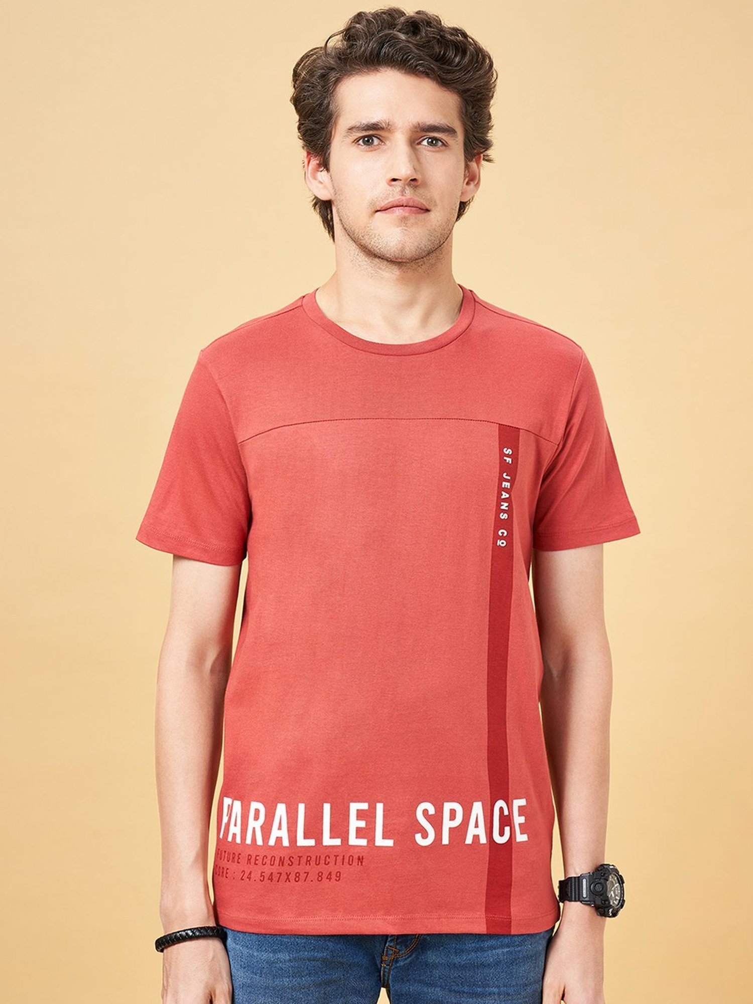 SF Jeans by Pantaloons Red Earth Cotton Slim Fit Printed T-Shirt