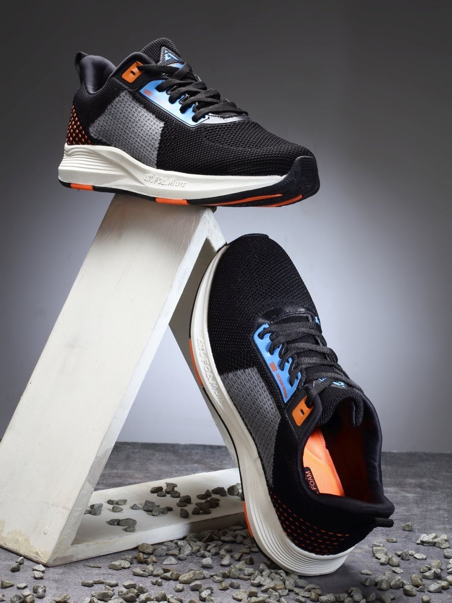 Action Men's Black Running Shoes