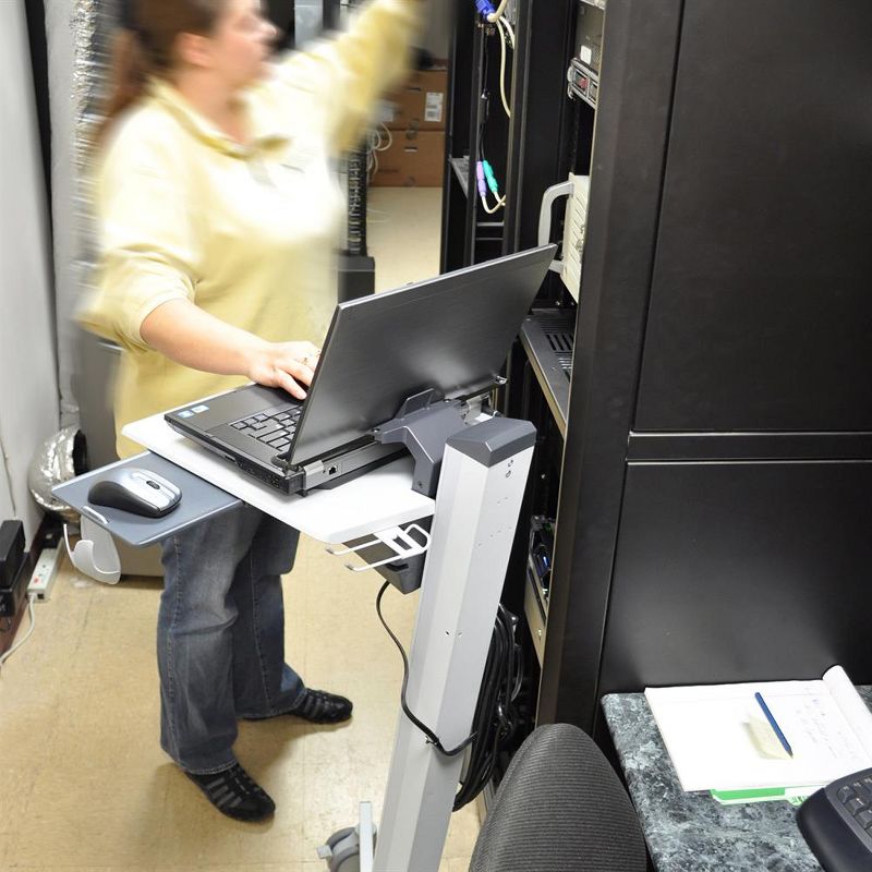 Ergotron 24-205-214 Neo-Flex Portable Lightweight Rolling Laptop Workstation Cart with Adjustable Height for Mobile Computing, 16.5 Inches, Gray