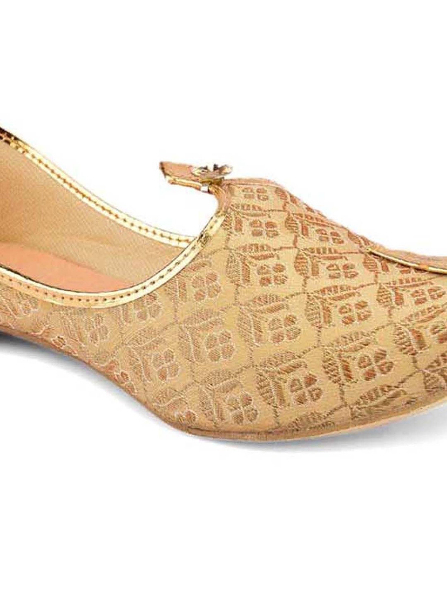 Walkway Men's Black Ethnic Juttis