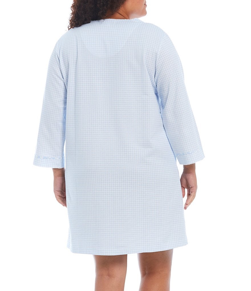 VAN WINKLE CO. Plus Solid Satin Maxi Chemise