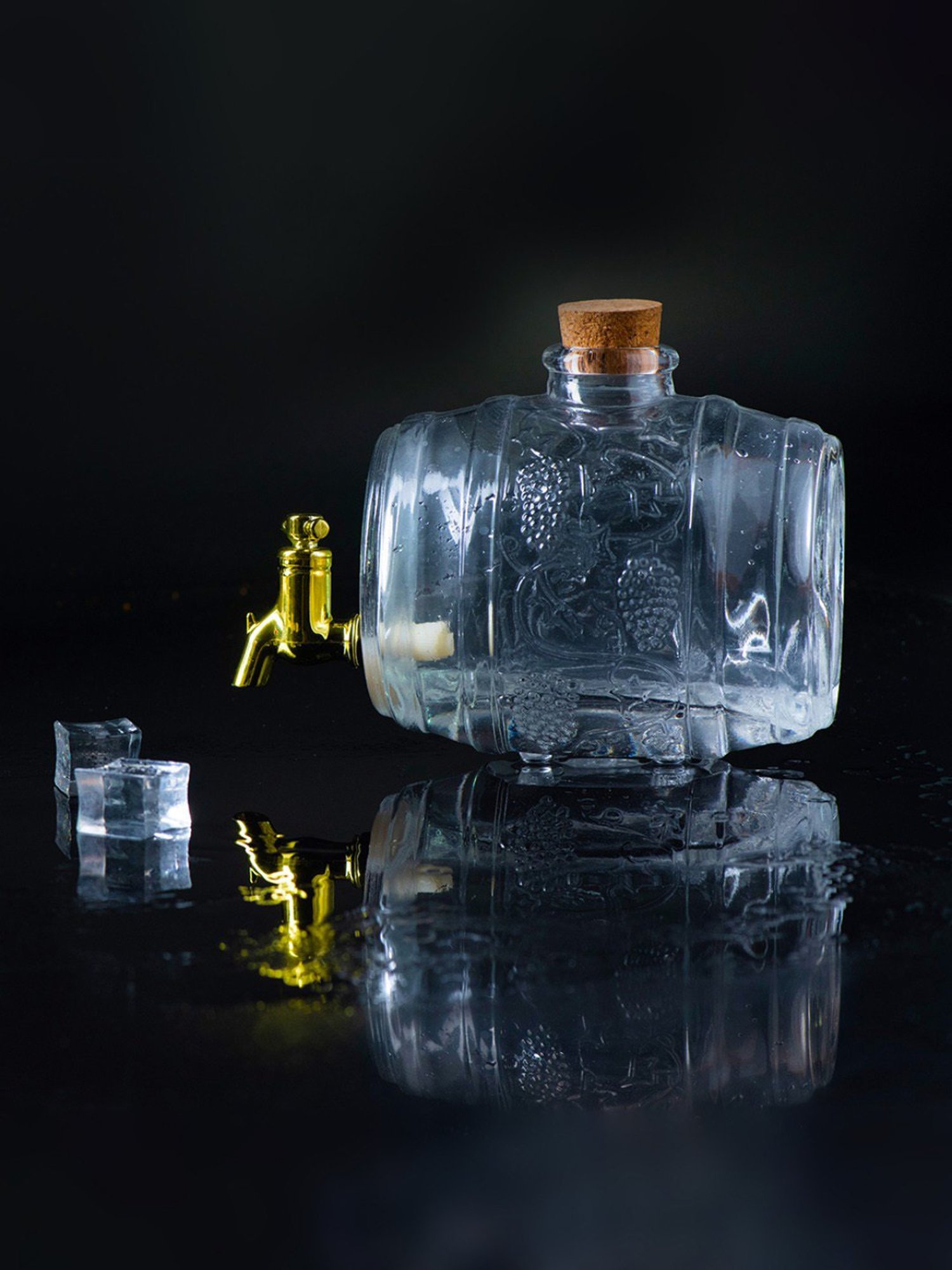 Pure Home and Living Blue Glass Decanter (0.7 L)