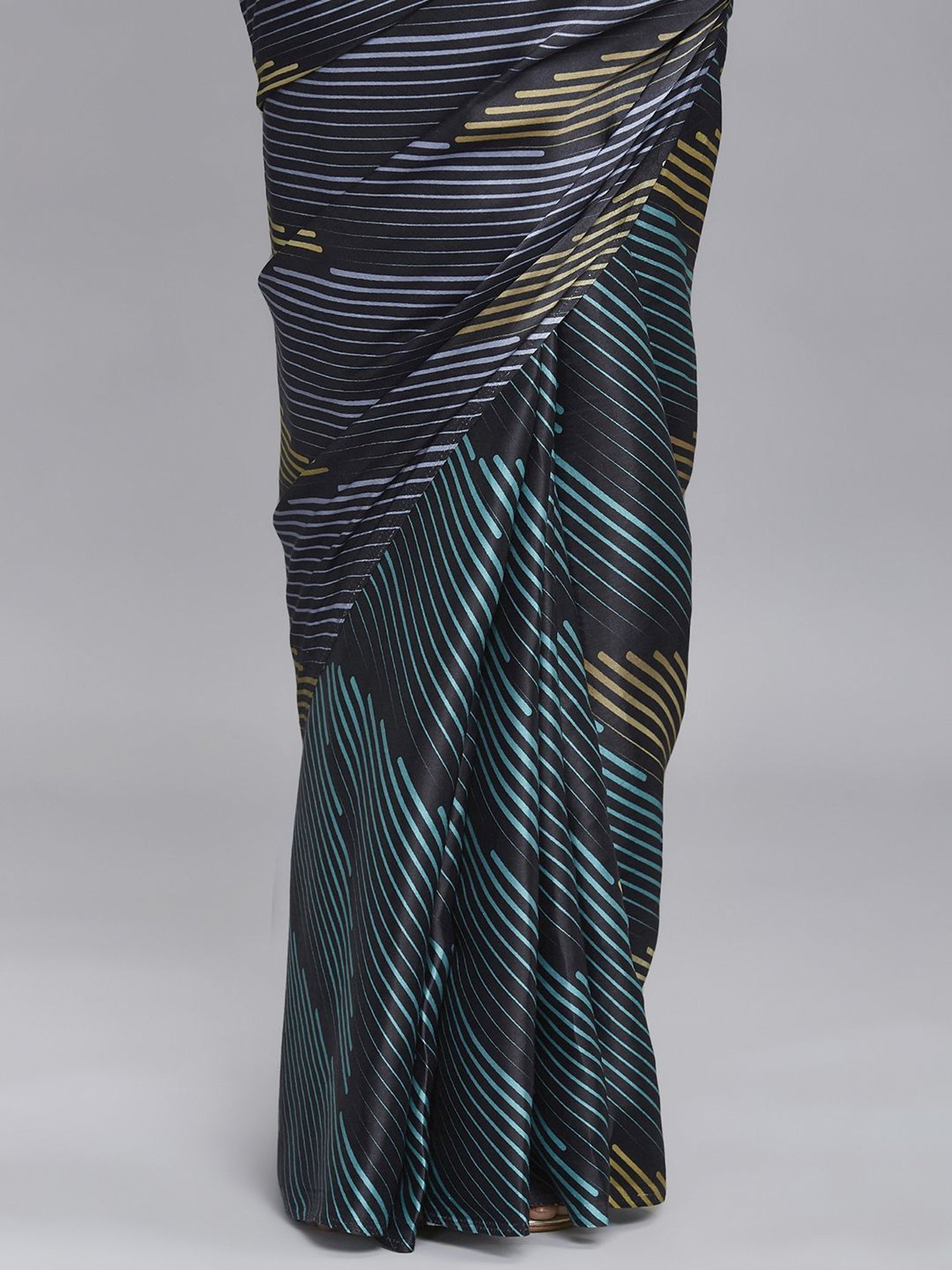 Navyasa Black Liva Satin Geometric Printed Saree With Coordinated Unstitched Blouse Piece