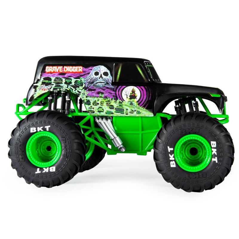 Monster Jam Official Grave Digger Remote Control Truck 1:15  Scale,  2.4GHz