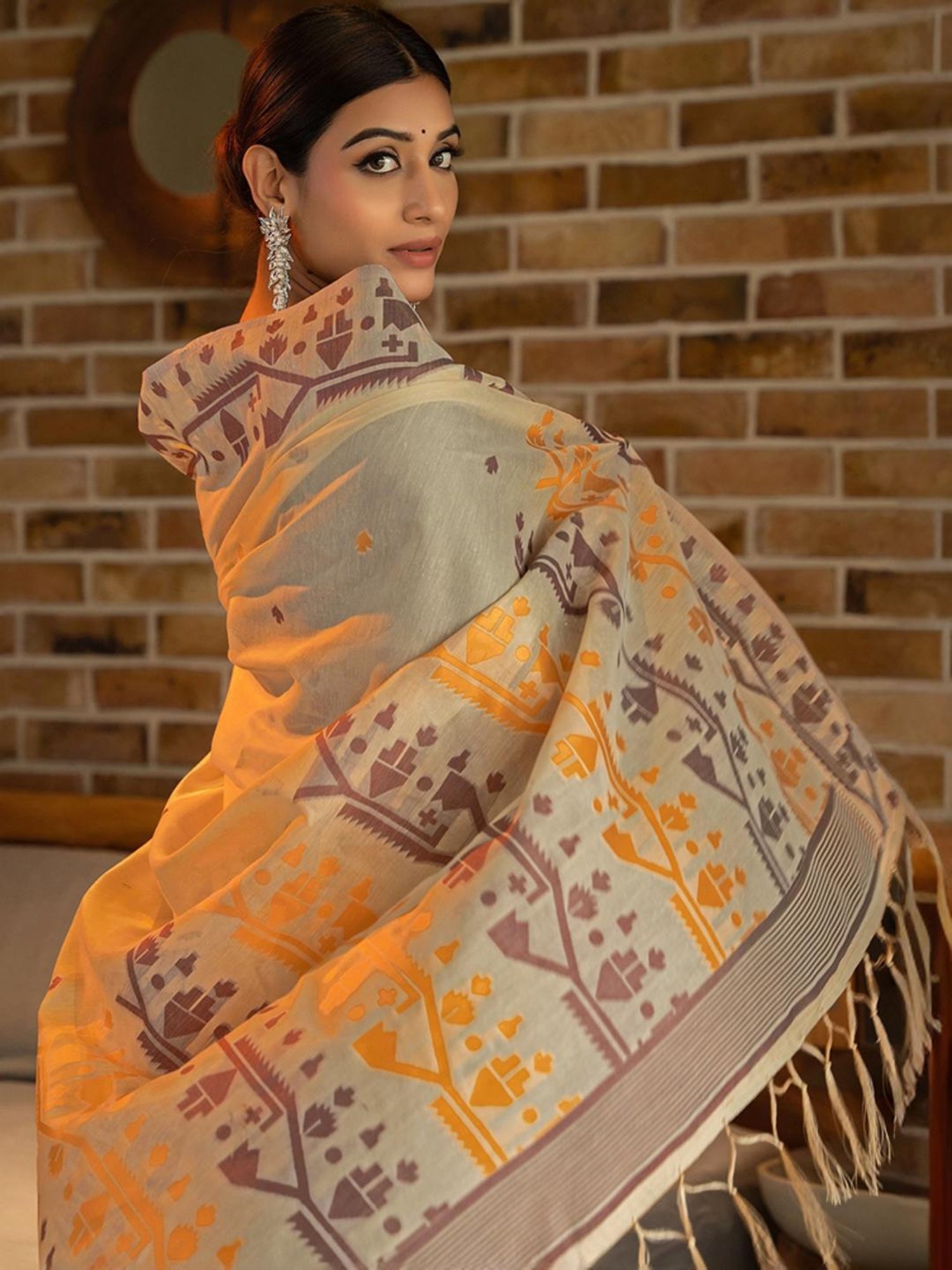 Satrani Beige Cotton Woven Saree With Unstitched Blouse