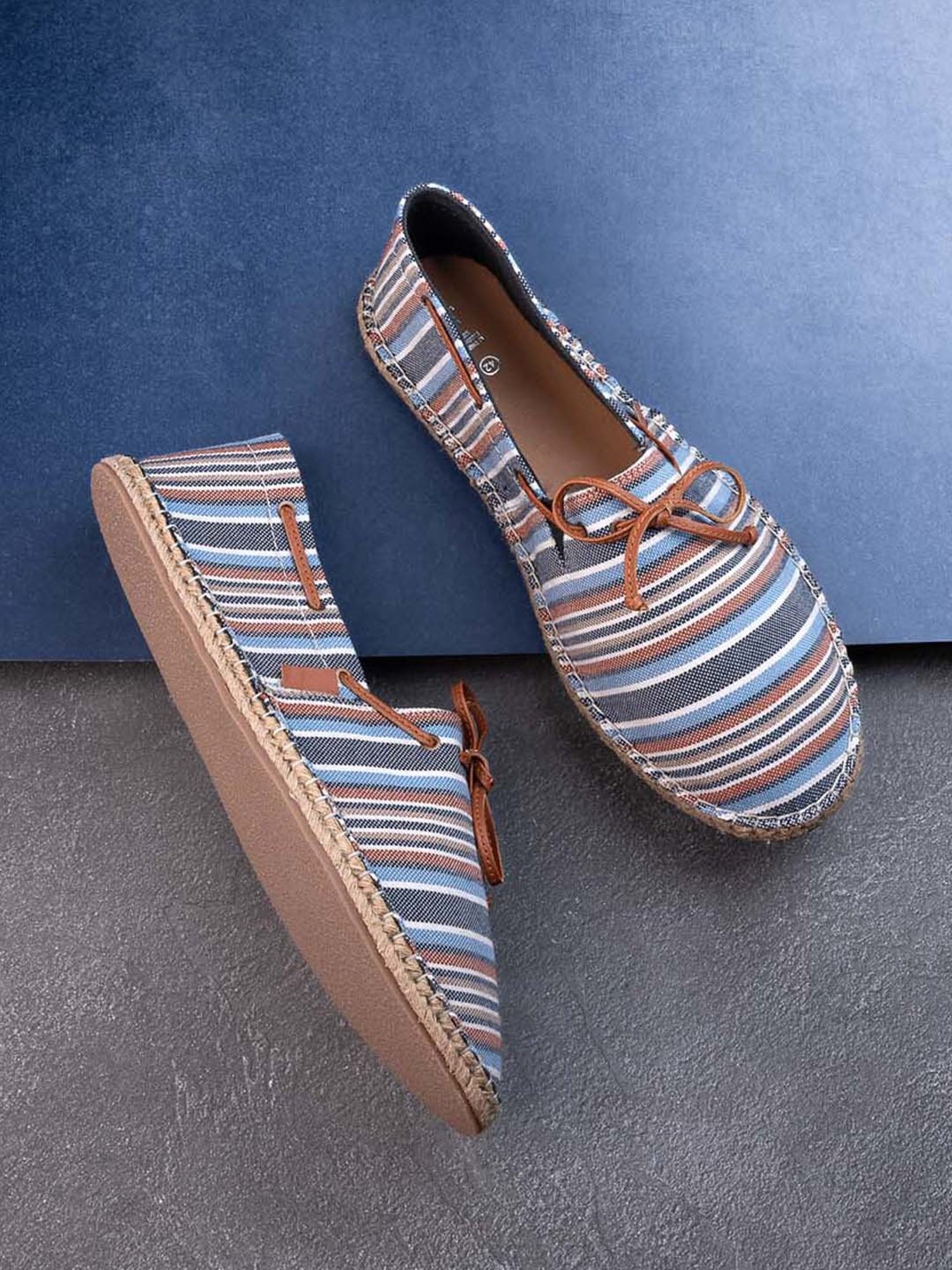 Styli Men's Multicolor Boat Shoes