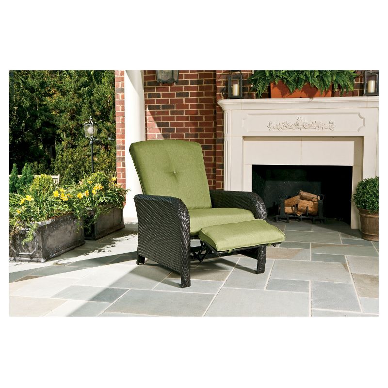Hanover Outdoor Strathmere Luxury Recliner - Cilantro Green