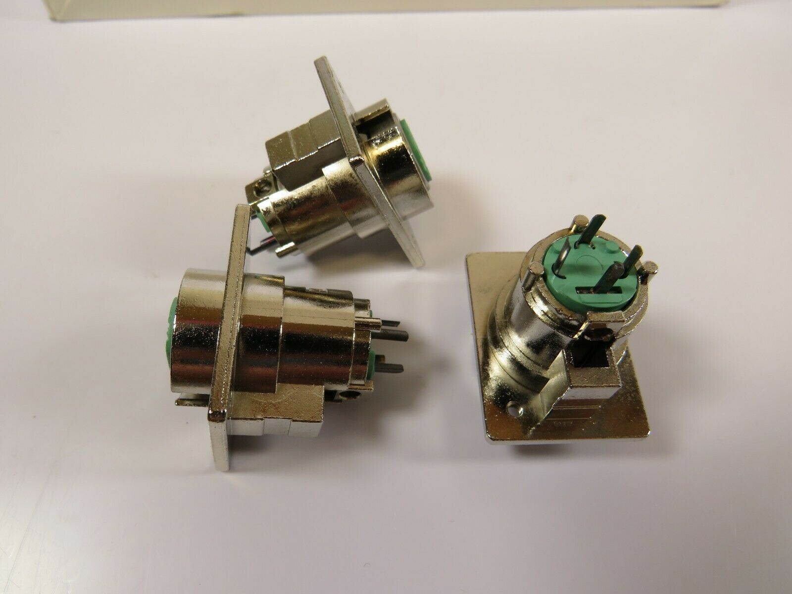 (25 NEW) Switchcraft - B3FQG - 3 Pin XLR Female Panel Mount Jack Connector