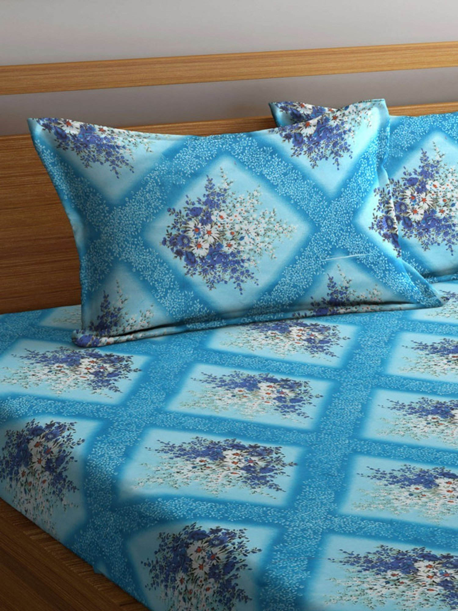 Dhrohar Printed Blue Cotton 180 TC Double Bedsheet with 2 Pillow covers