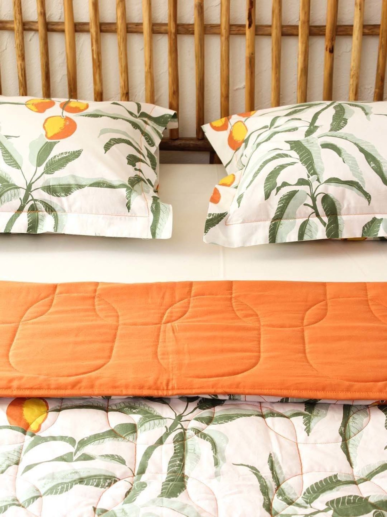 House This Rasaal White & Green Cotton 300 TC Bed Cover