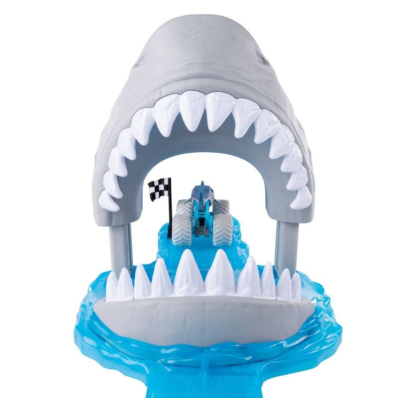 Monster Jam 1:64 Basic Stunt Playset Assortment - Shark Attack
