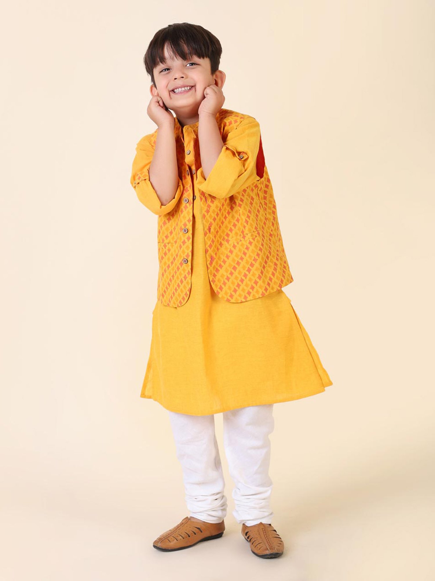 Fabindia Kids Yellow Printed Full Sleeves Kurta with Nehru Jacket
