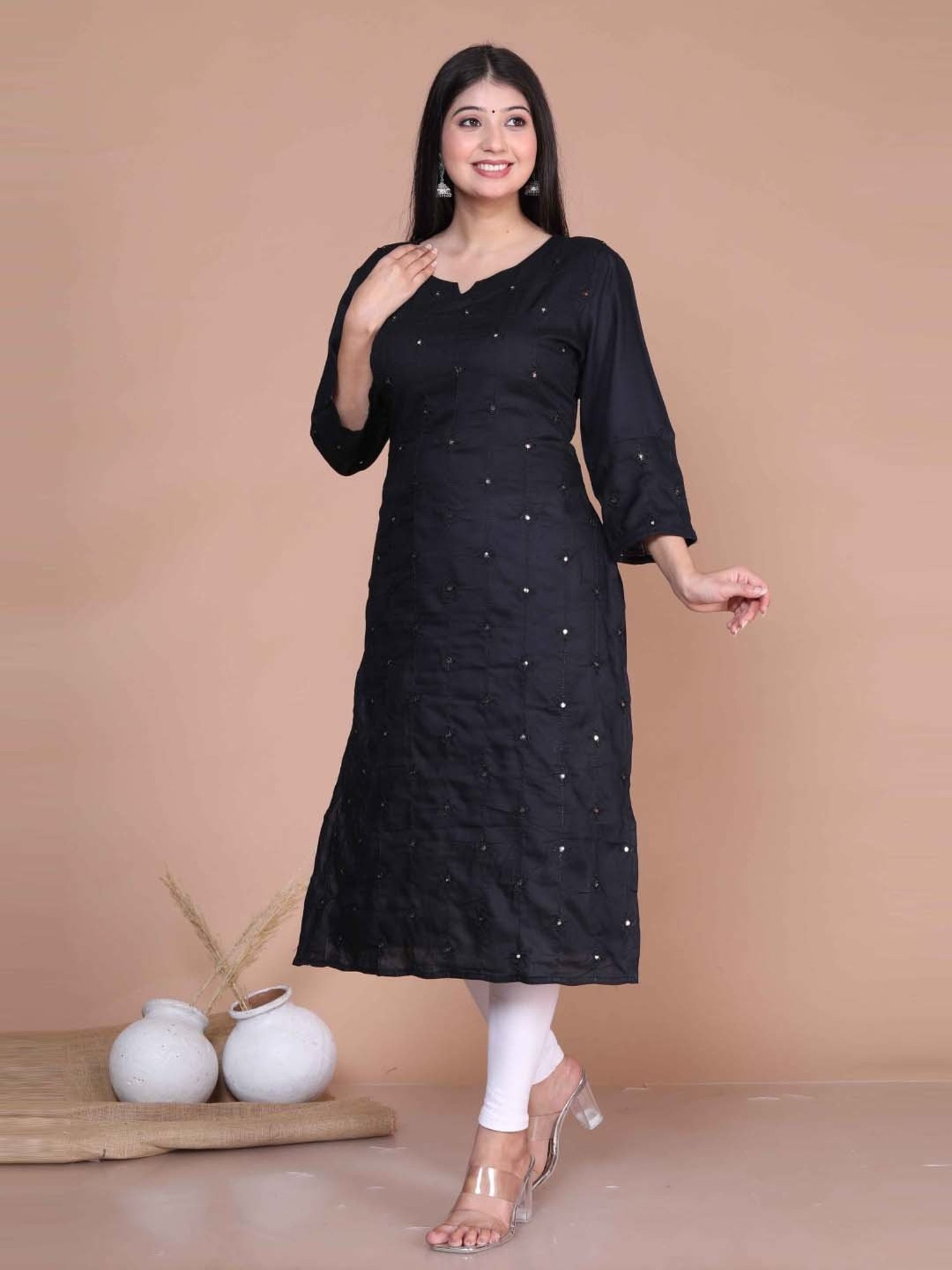 Miravan Black Embroidered Straight Kurta