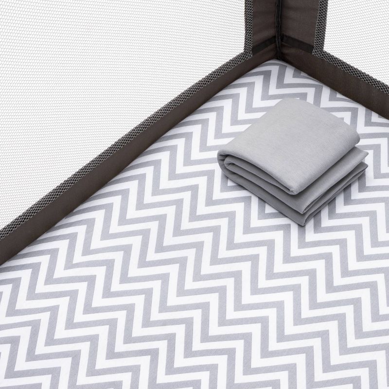 Fitted Playyard Jersey Sheet - Cloud Island™ Chevron/Gray 2pk
