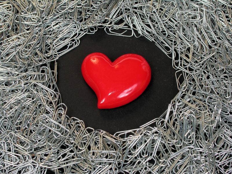 Valentine's Day Greeting Cards - Paper Hearts - PH100. Business Greeting Card Featuring a Heart Surrounded By Paper Clips. Box Set Has 25 Greeting Cards and 26 White with Red Foil Lined Envelopes.