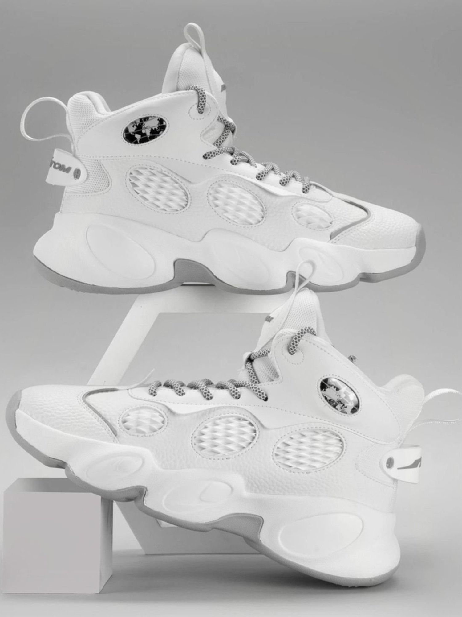 Atom Men's Supernova White Running Shoes