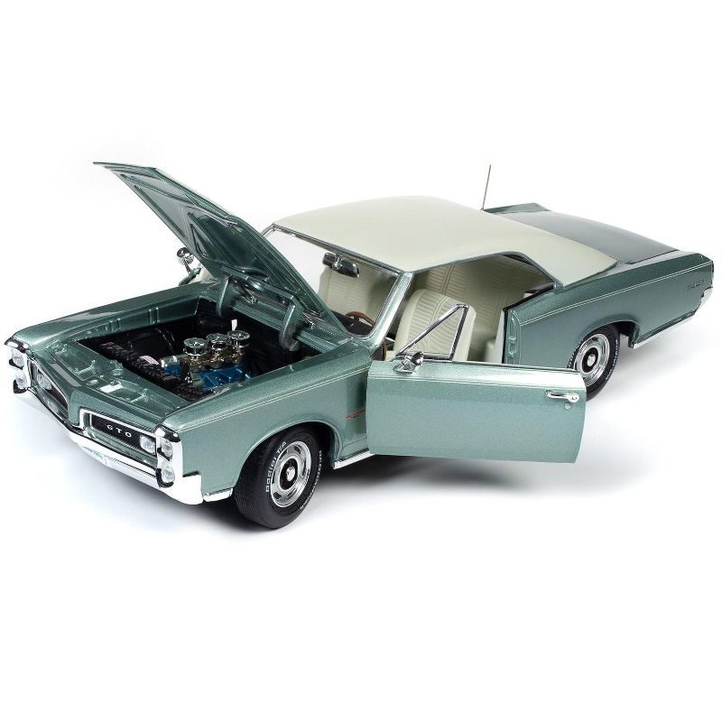 1966 Pontiac GTO Hardtop Palmetto Green Met. "Hemmings Motor News" Cover Car (August 2016) 1/18 Diecast Car by Autoworld