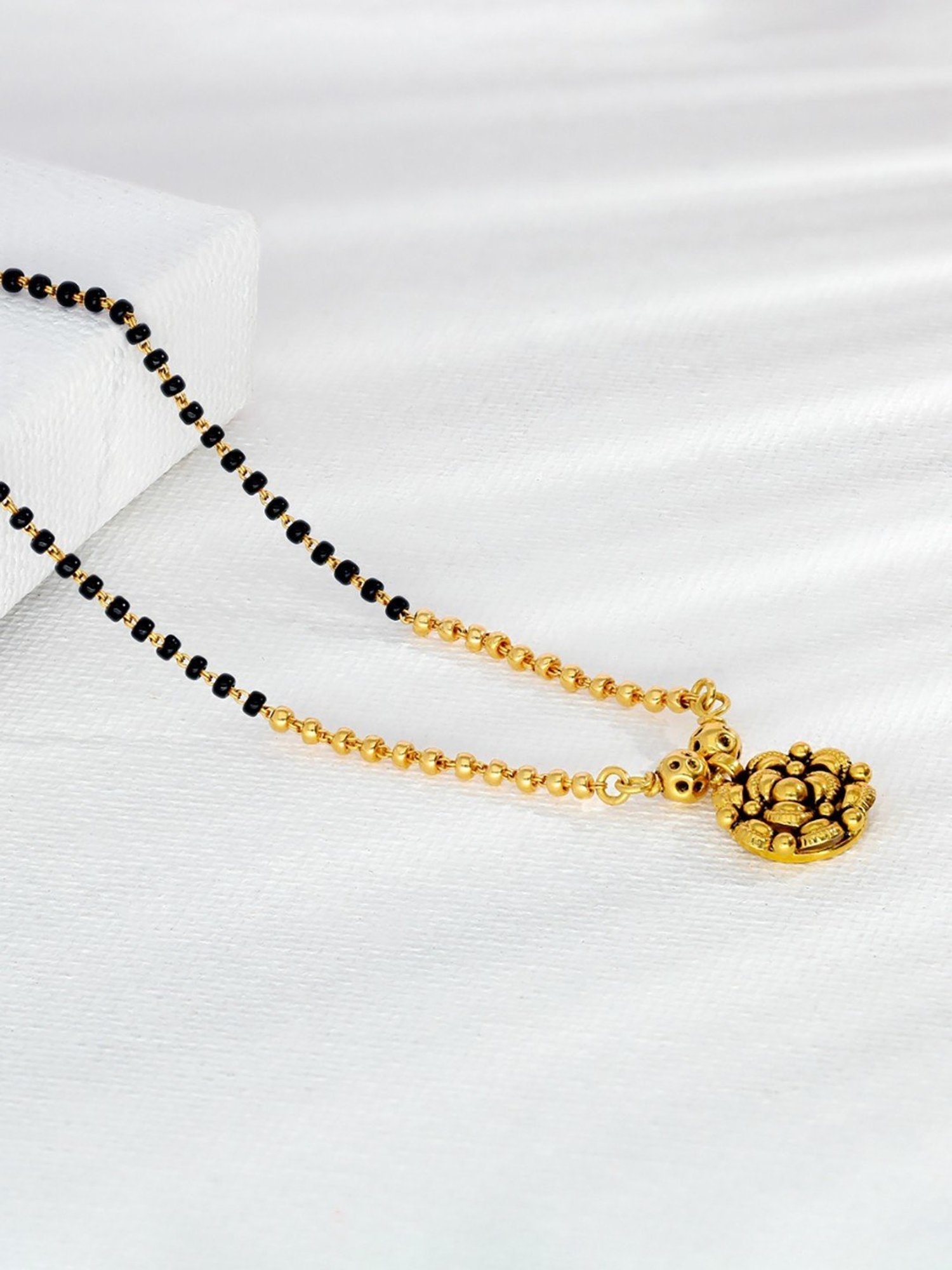 P.N.Gadgil Jewellers 22k Engraved Floweret Gold Mangalsutra