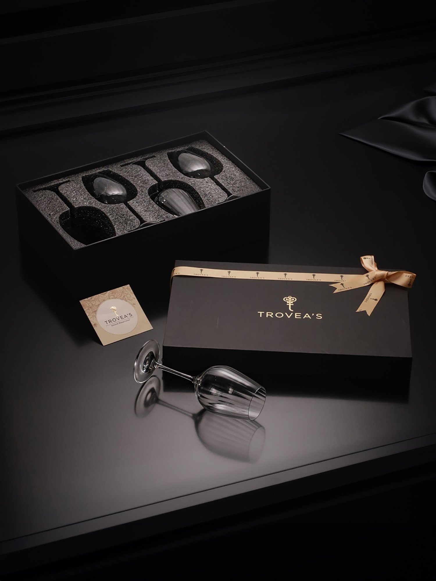 Trovea's Sparkle And Sip Premium Crystal Transparent Glass Wine Glass - Set of 4