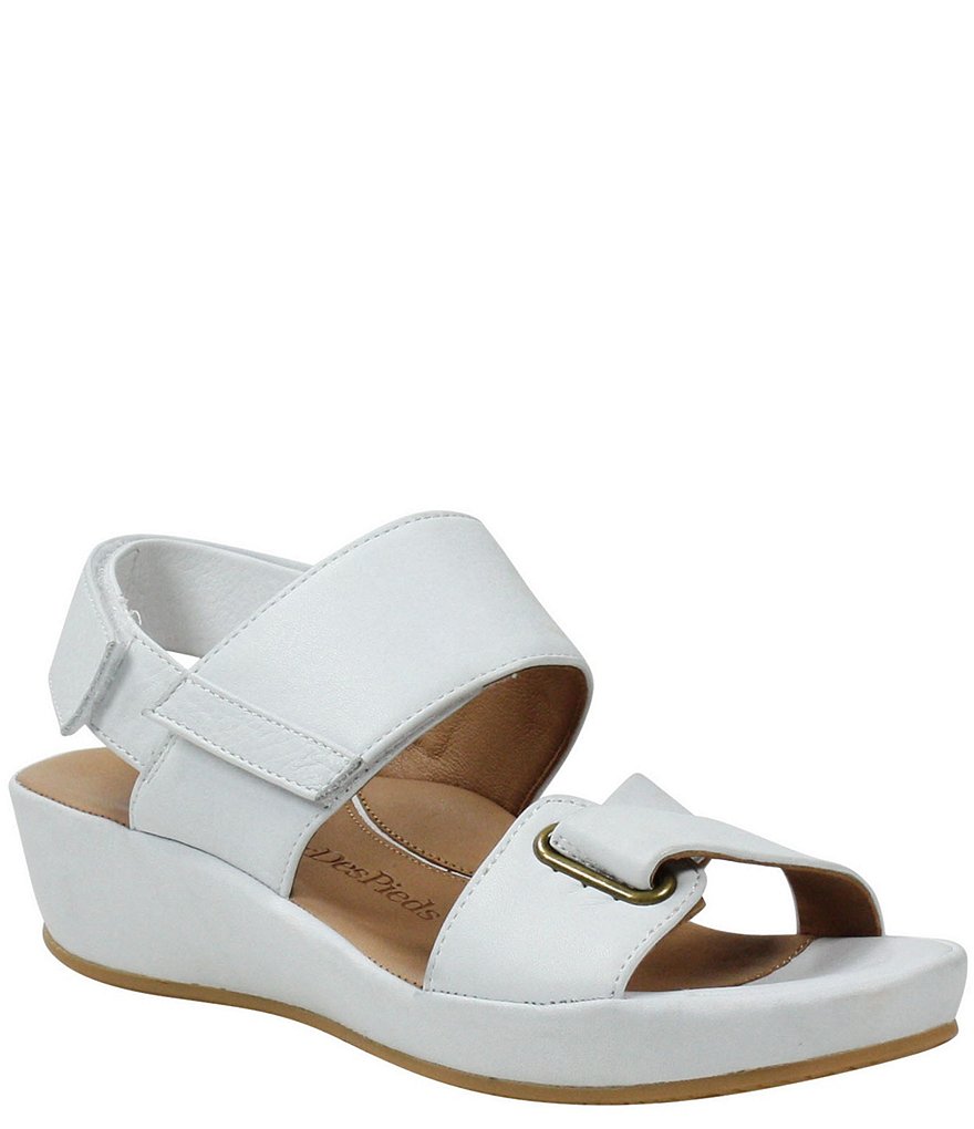 L'Amour Des Pieds Calantha Leather Wedge Sandals