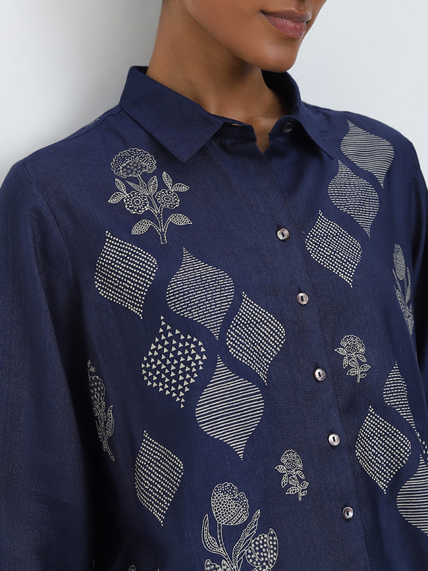 Zuba by Westside Blue Floral Motif Straight Tunic