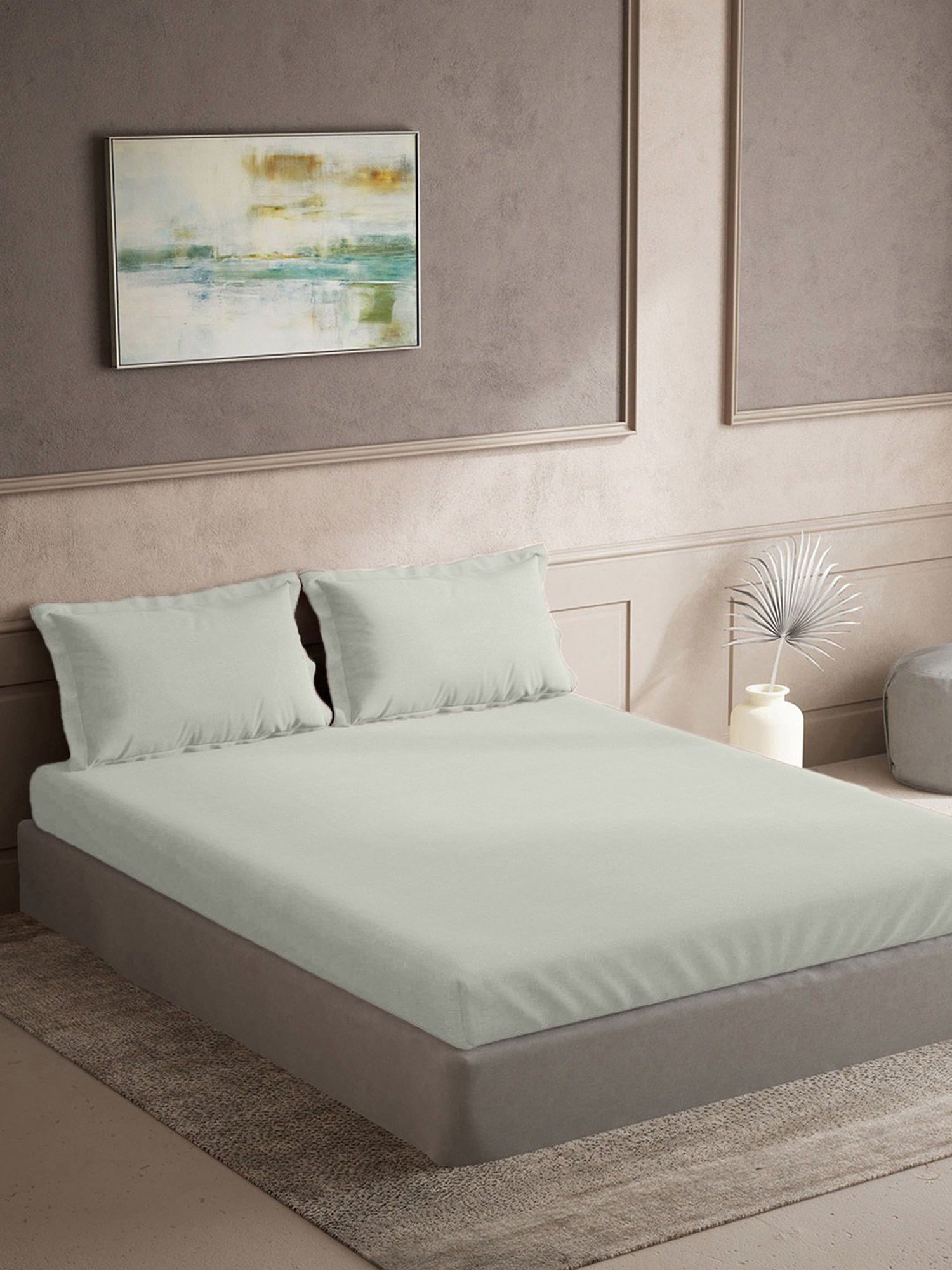 TARA Sparkling Homes White 300 TC Cotton King Bedsheet With 2 Pillow Covers