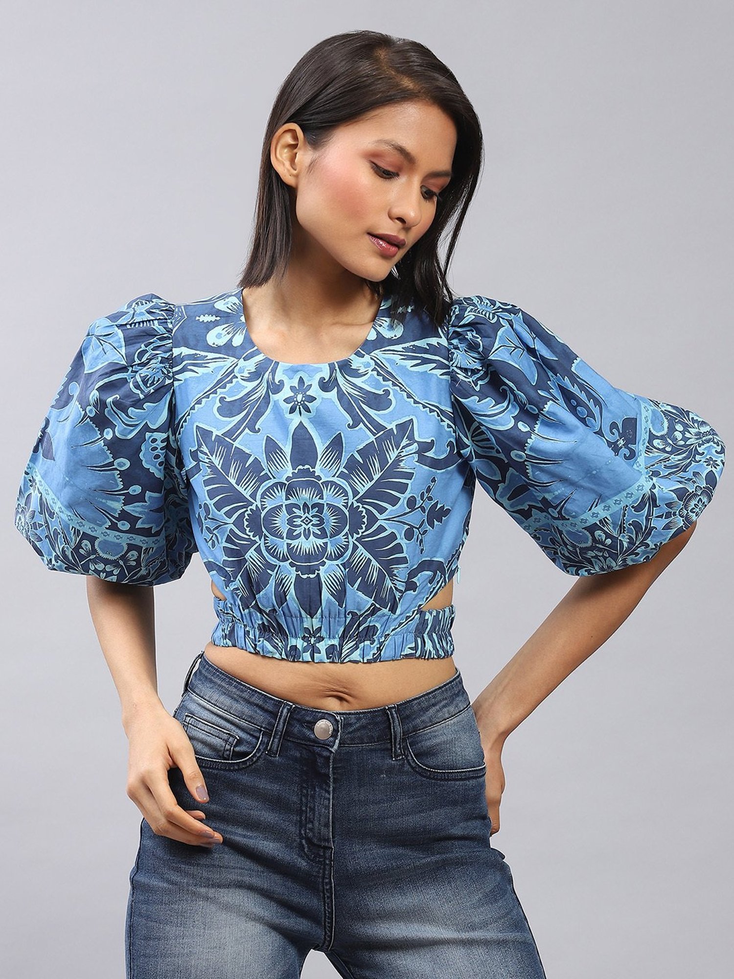 Label Ritu Kumar Blue Printed Crop Top