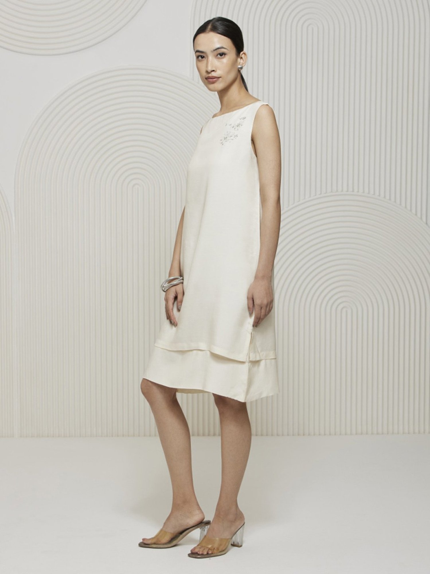 Artagai Snow White Romancing Aari Layered Shift Dress With Brooch Detail