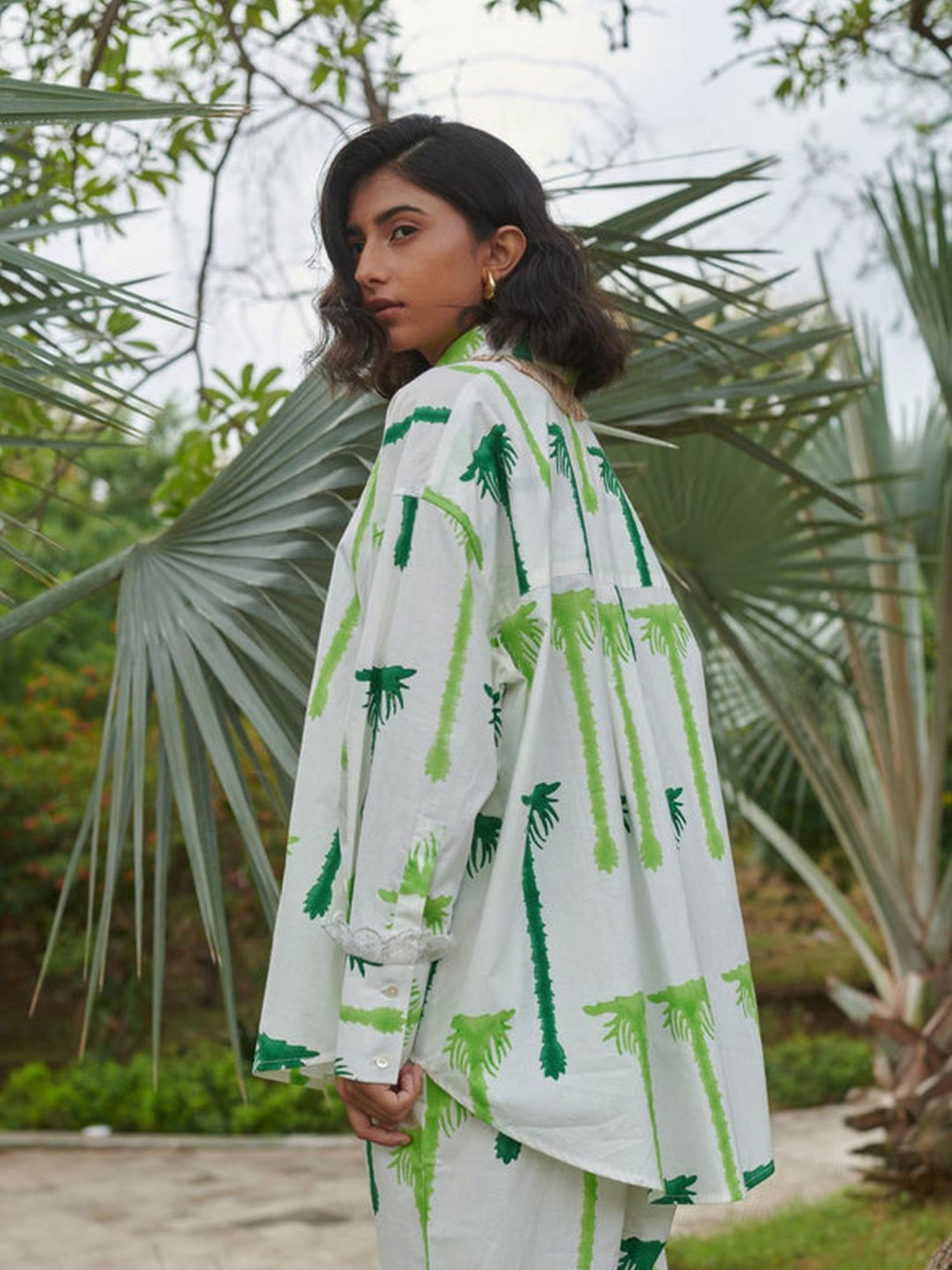 Khajoor Studio White & Green Sundaze Statement Khajoor No.1 Shirt