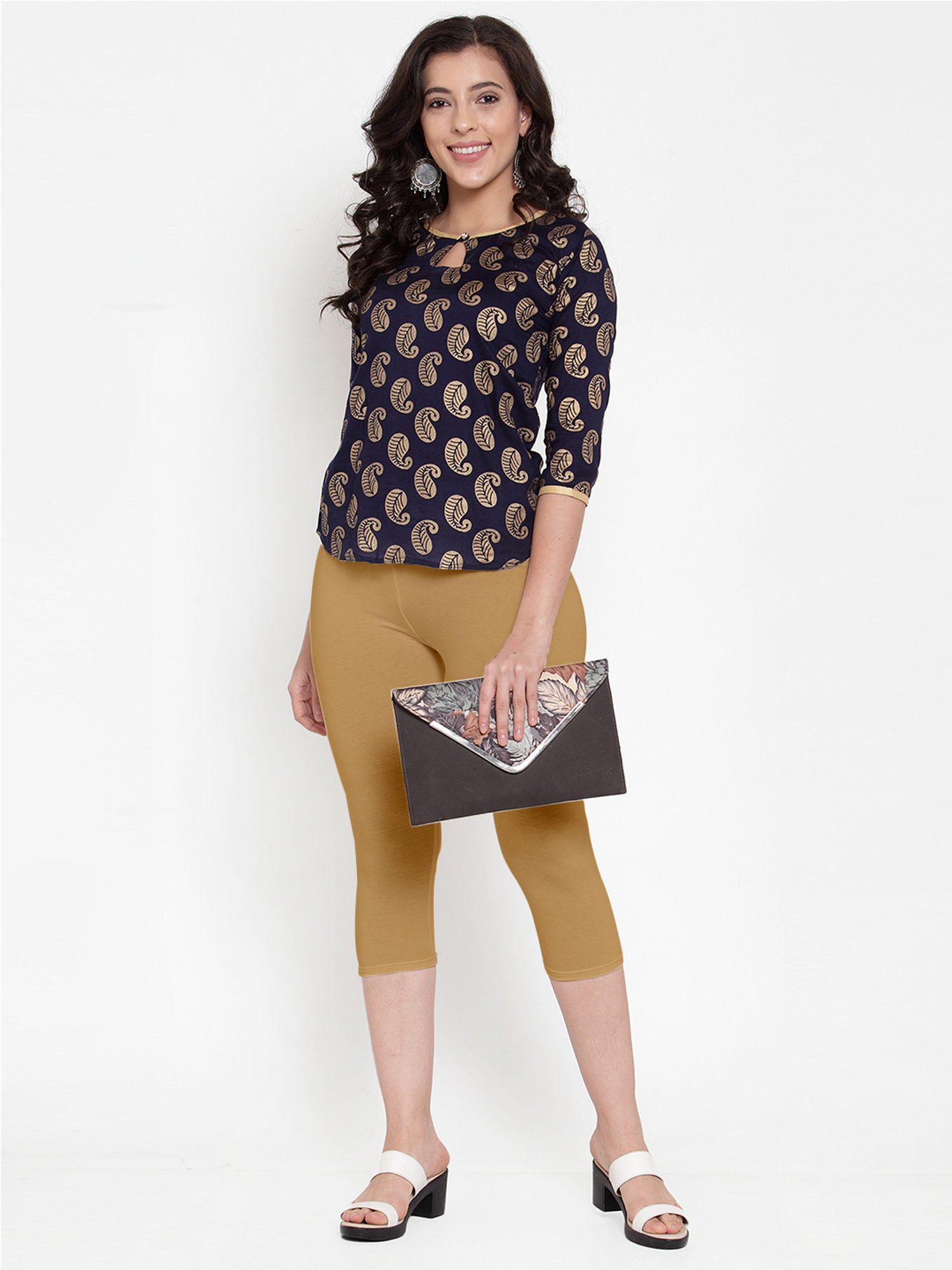 Gracit Green & Beige Mid Rise Capris - Pack Of 3