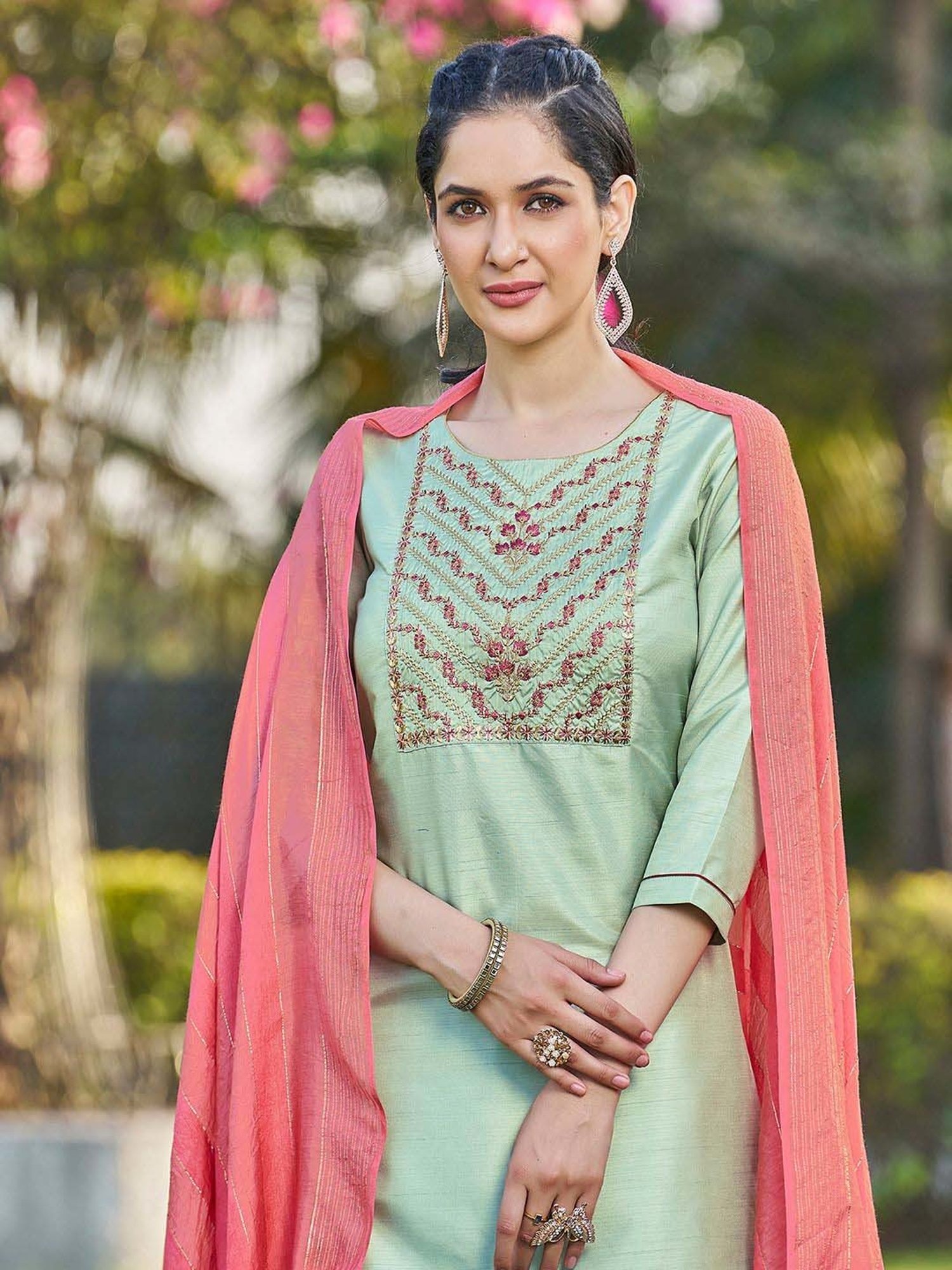 Skylee Green Embroidered Kurta Pant Set With Dupatta