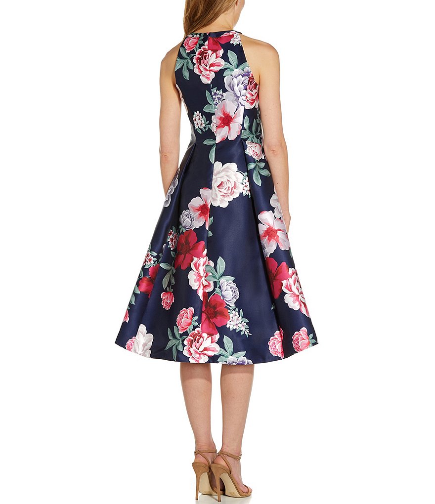 Kay Unger Long Bishop Sleeve V-Neck Crepe A-Line Dress