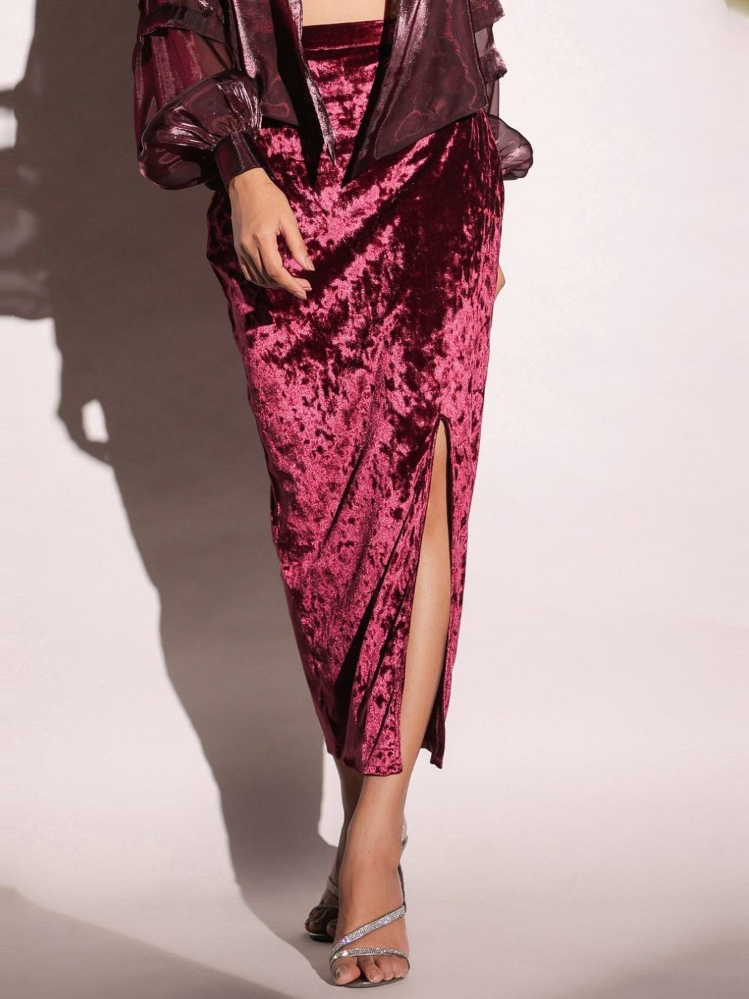 BInfinite Wine Showtime Rasin Velvet Skirt