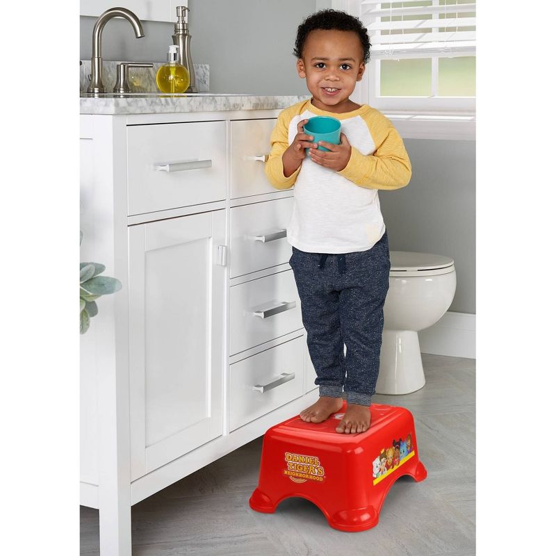 Fisher-Price Daniel Tiger's Neighborhood Stepstool