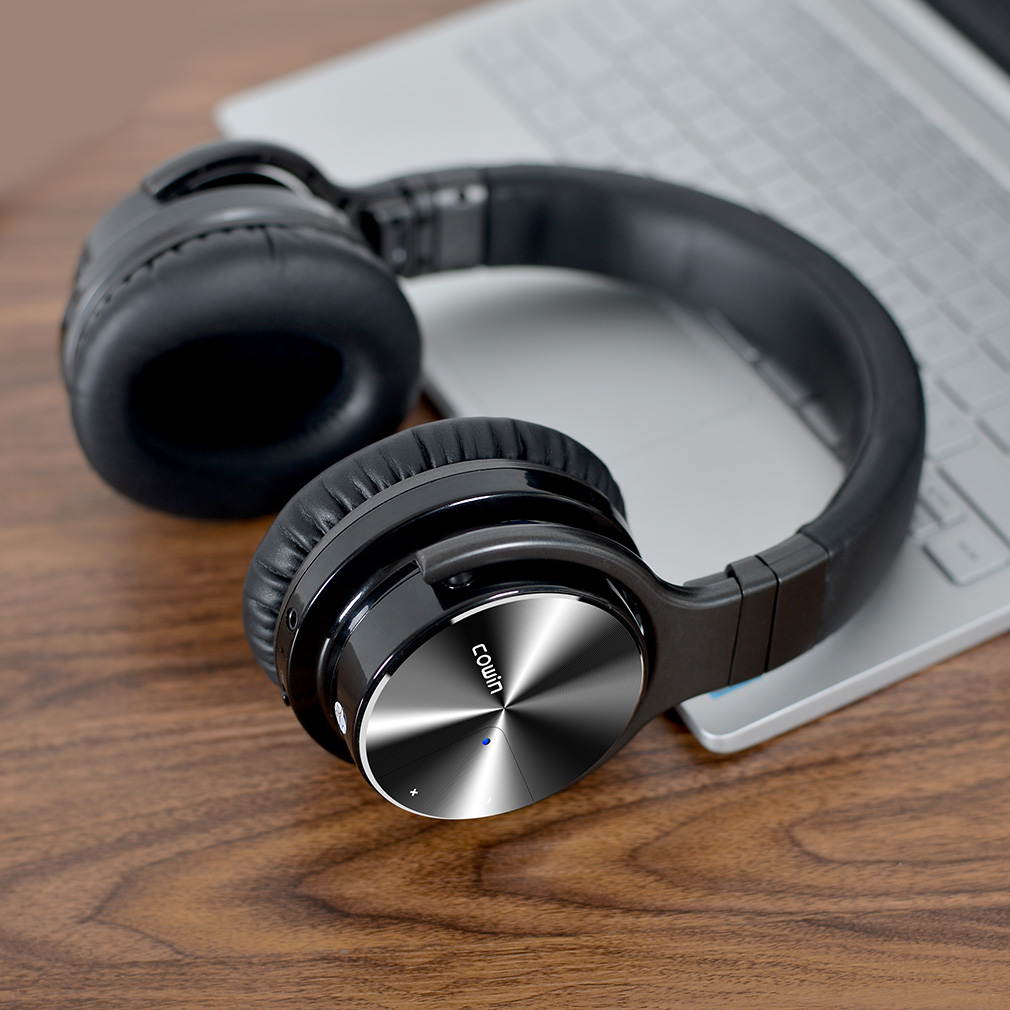 COWIN E7 Pro [2018 Upgraded] Active Noise Cancelling Headphones Bluetooth Headphones with Mic Hi-Fi Deep Bass Wireless Headphones Over Ear 30H Playtime Travel Work TV Computer Cellphone - Blue