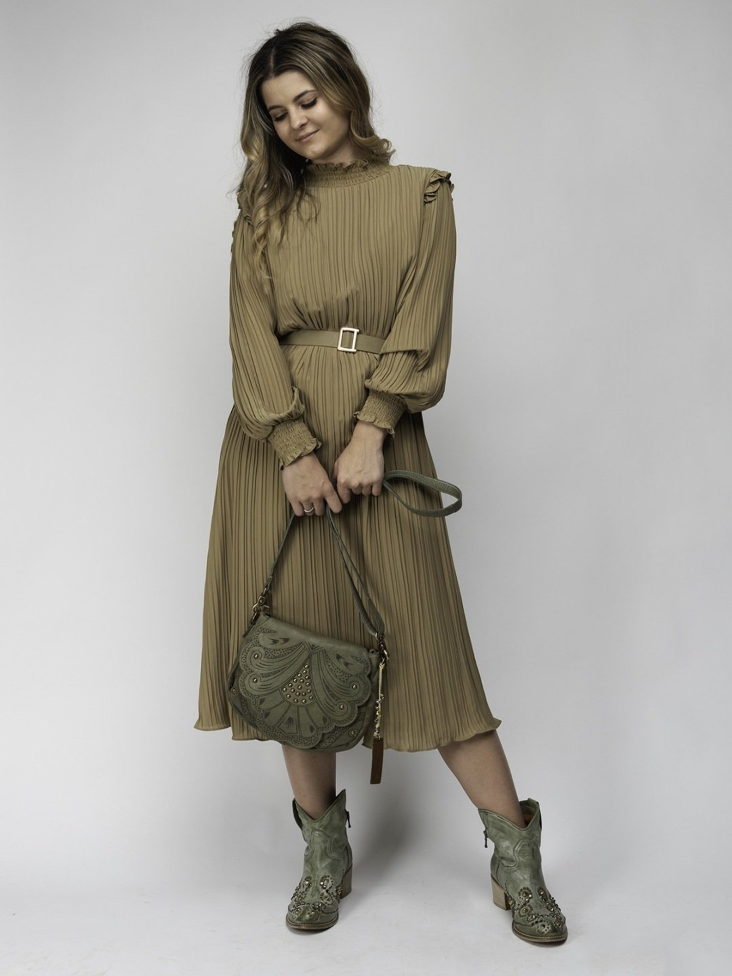 Art N Vintage Carob Olive Leather Textured Small Sling Handbag