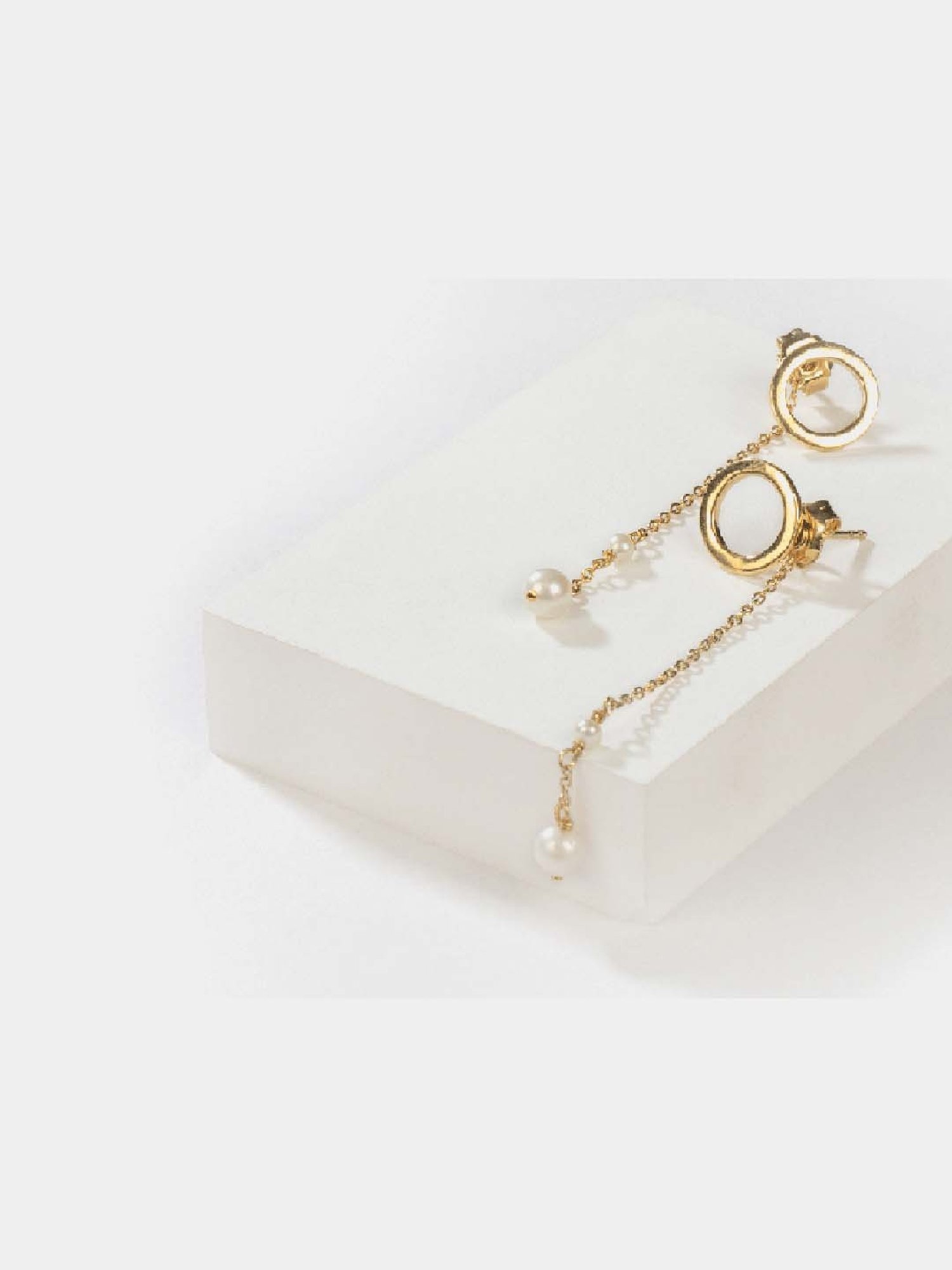 Shaya 92.5 Sterling Silver Friyay Vibes in Earrings