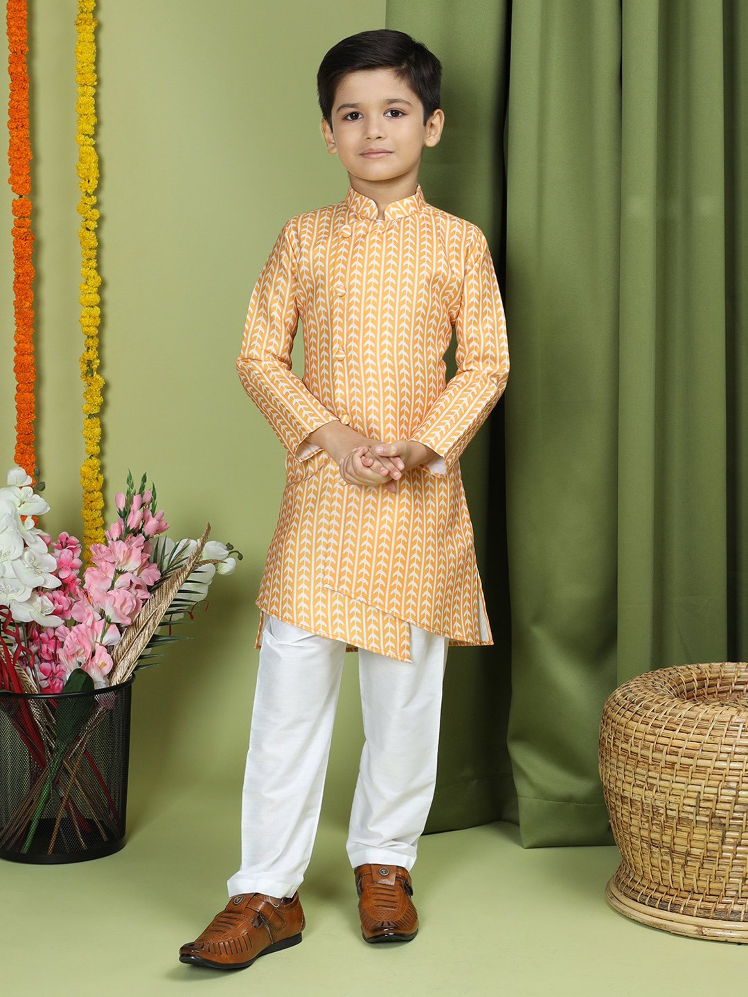 TABARD Kids Yellow & white Printed Full Sleeves Kurta with Pyjamas