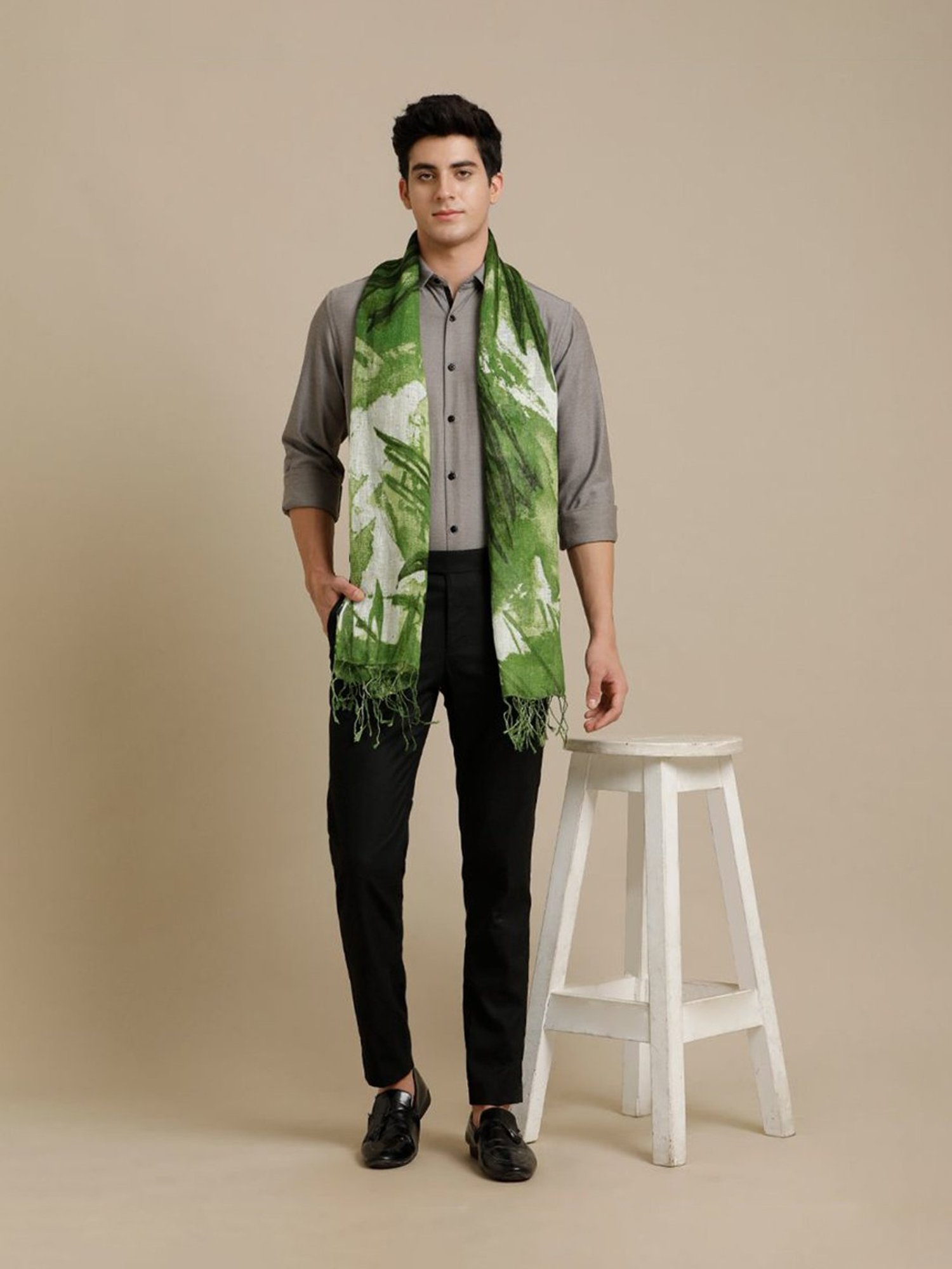 Linen Club Green Printed Pure Linen Stole