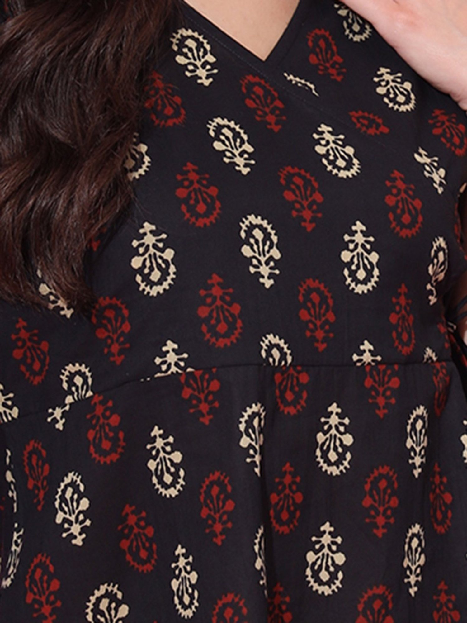 DECKEDUP Black Printed Tunic