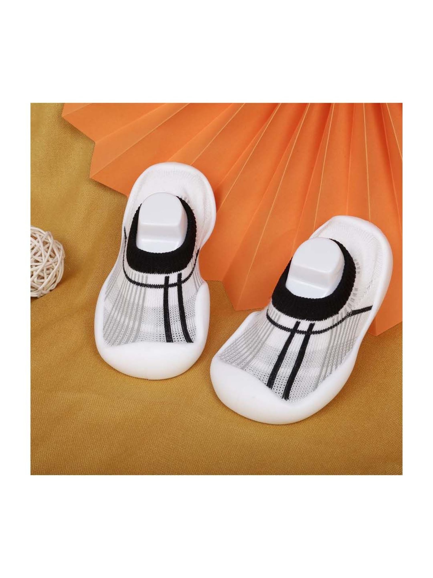 Baby Moo Kids Black & White Plaid Pattern Pair Of Shoes