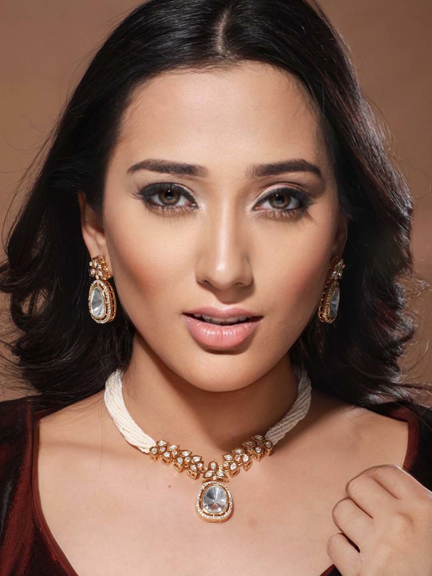 Saraf RS Jewellery Gold-Plated White Uncut Polki & Pearl Beaded Choker Jewellery Set