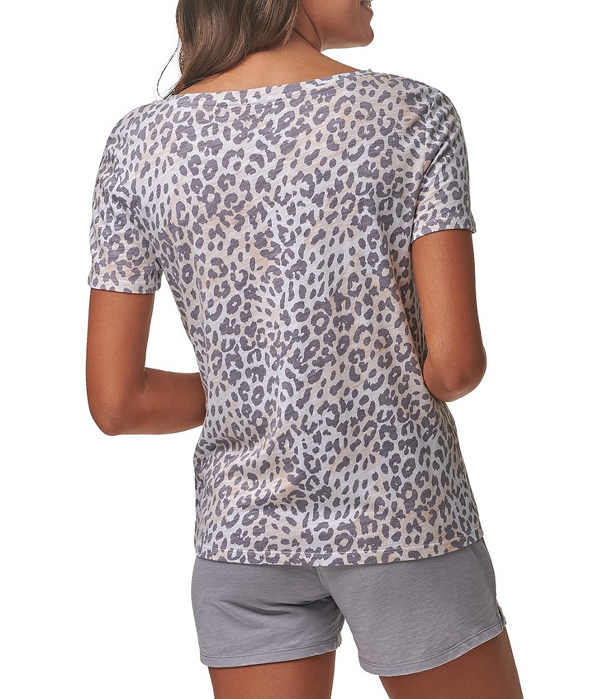 Marc New York Performance Short Sleeve Leopard V-Neck Slub Jersey Tee