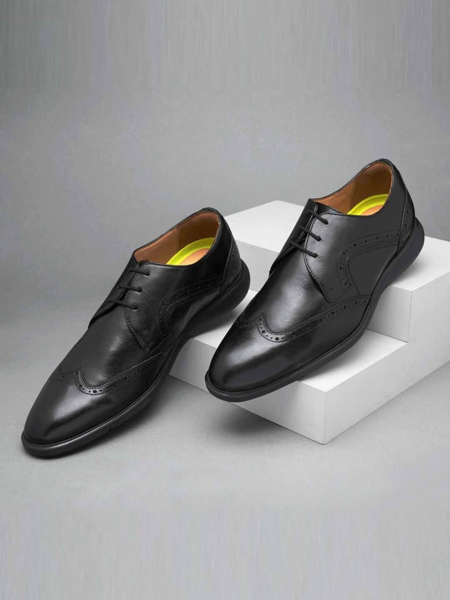 Florsheim Men's Black Brogue Shoes